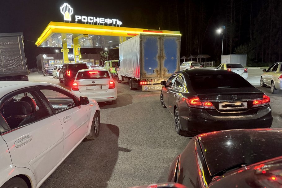 Apa yang akan terjadi dengan harga bensin dan diesel di SPBU? Pendapat para ahli "RG"
