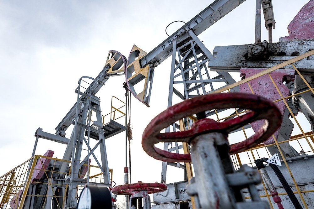 Pendapatan Minyak dan Gas Anggaran Menunjukkan Pertumbuhan pada Juni
